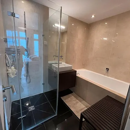 2 Rooms, Hall, Kitchen, Bathroom, 79sqm Apartment